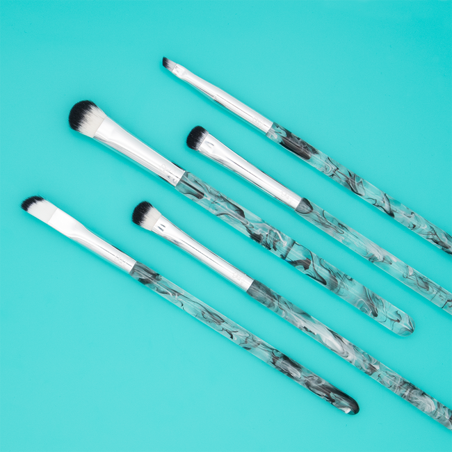 MŌDA® Black Smoke Show Eye Kit — detail