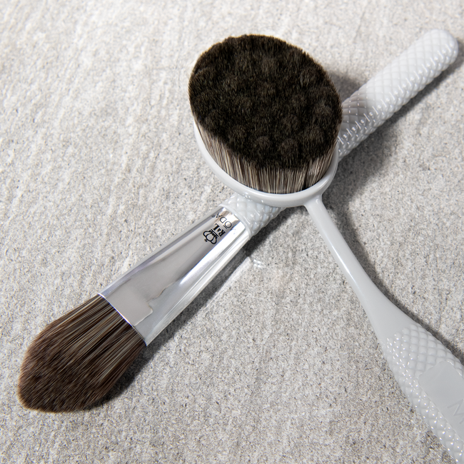 MŌDA® Facial Treatment & Cleansing Kit — detail