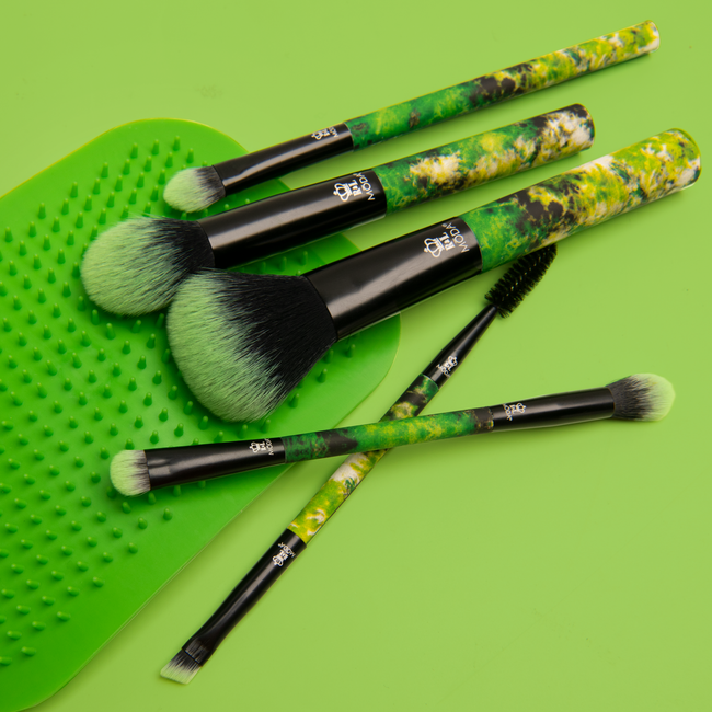 MŌDA® Neon Green Tie Dye Kit with Scrubby — detail