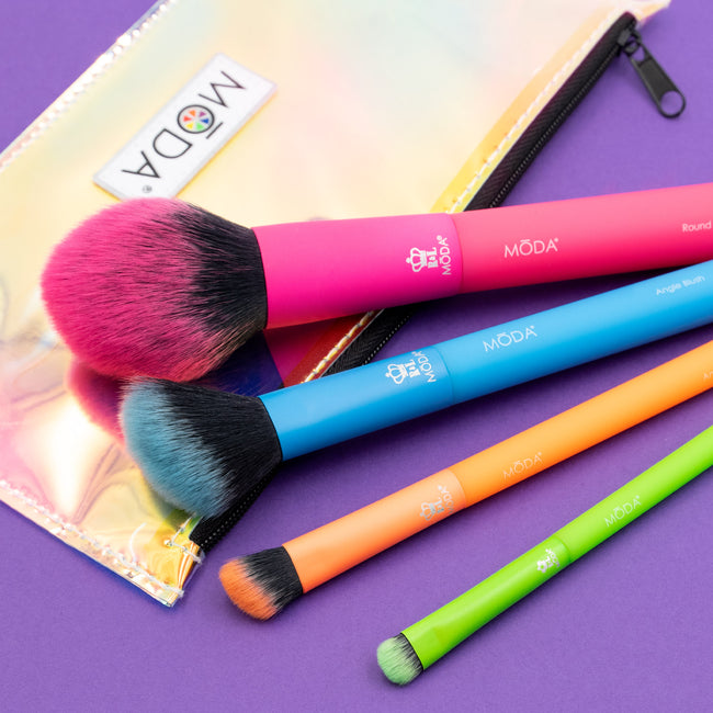 MŌDA® Totally Electric Complete Face Kit — detail