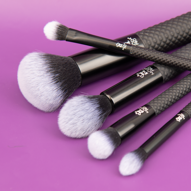 MŌDA® Pro Everyday Essentials Kit — detail