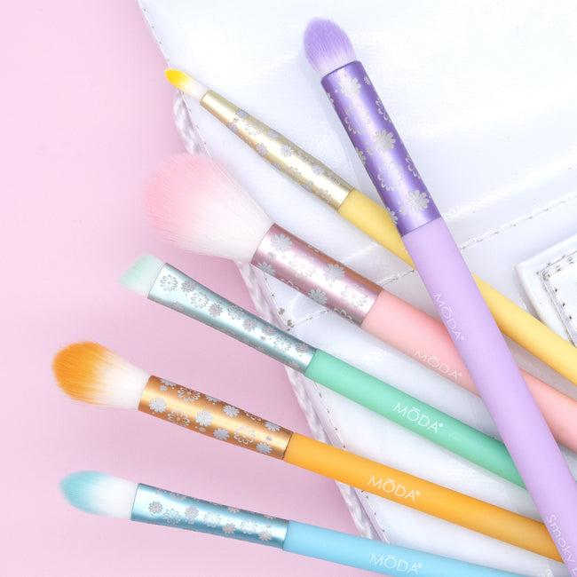 MŌDA® Posh Pastel Delicate Eye Flip Kit — detail